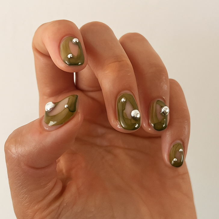 12 идей осеннего маникюра